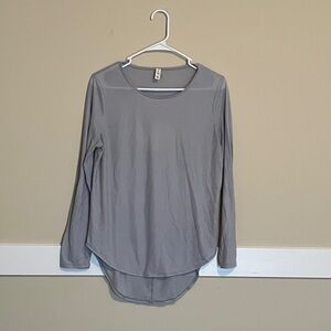 Under Armour Keyhole Back Long-Sleeved Shirt